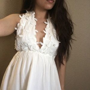 White floral daisy detailed halter backless dress